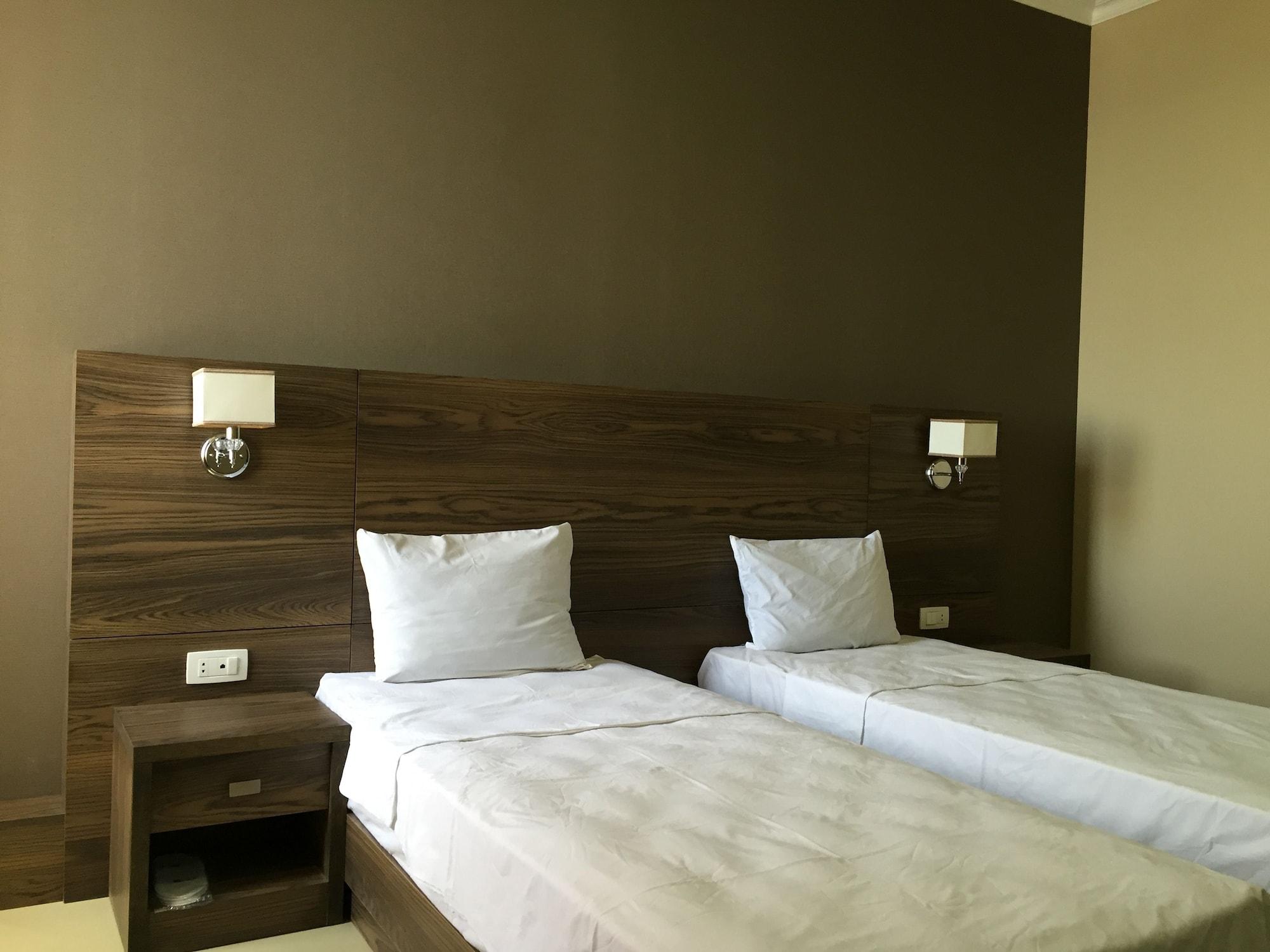 Primer Hotel Erivan Exterior foto