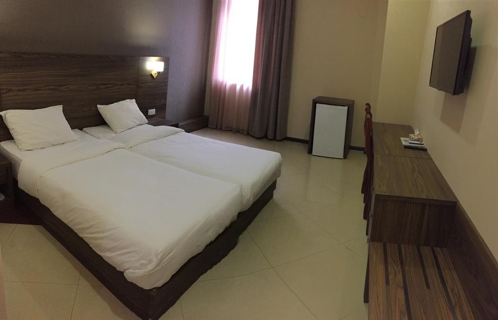 Primer Hotel Erivan Exterior foto