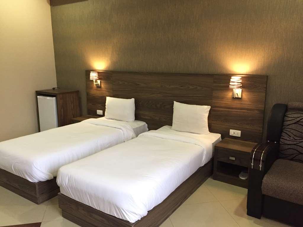 Primer Hotel Erivan Zimmer foto
